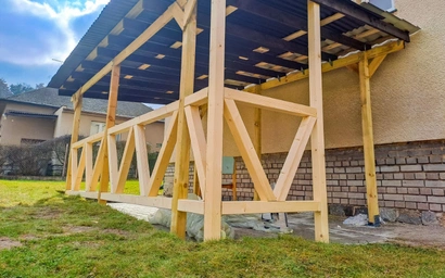 Deck framing project in Los Angeles